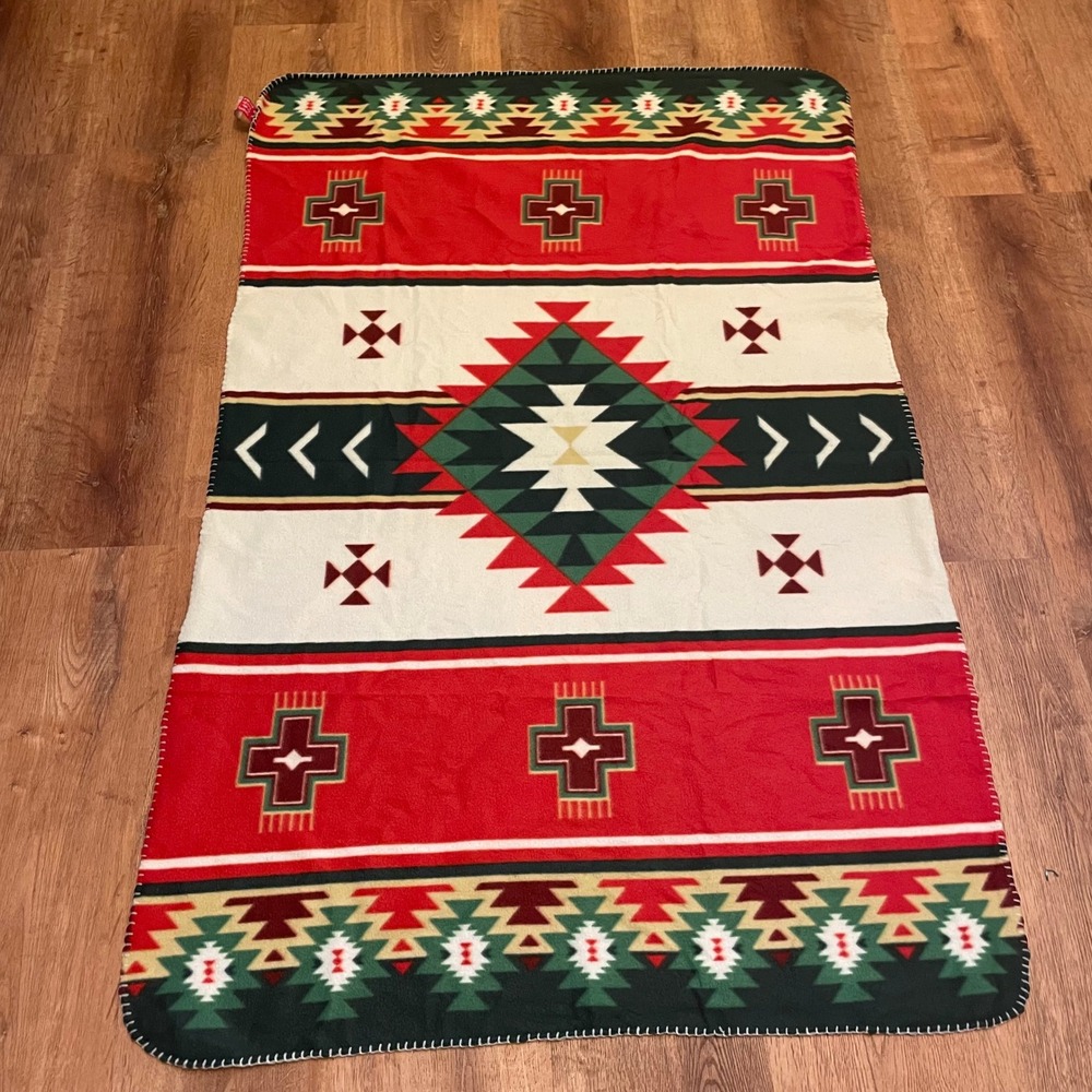 St Labre Indian School Southwestern Fleece Throw Blanket Bright Geometric 57x38‎